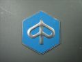 Emblem Kaskade 26x30mm &quot;PIAGGIO&quot; Vespa PV, V50,...