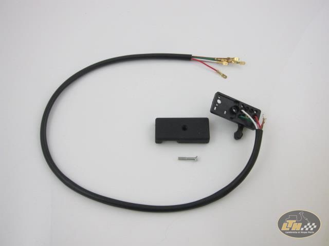 https://www.lambretta-teile.de/media/image/product/31232/lg/blinkerschalter-mit-6-kabel-12v-ohne-batterie-schalter-unten-piaggio-vespa-px-alt.jpg