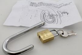 Rim lock for standard 10 inch wheel Vespa